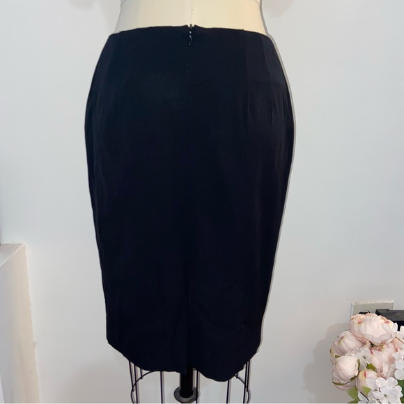 Vintage Escada pencil skirt, Size 34 (US size 4), in black - Picture 5 of 7